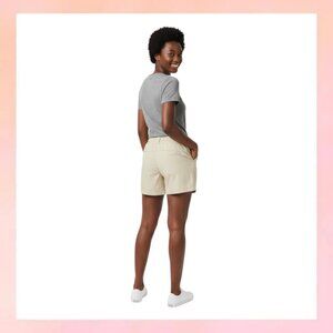 Columbia Women's Beige Shorts - Size 8